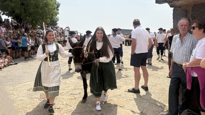Astoarekin Aralarrera