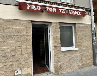 Frontoiko taberna hartzeko eskaintzarik ez da izan