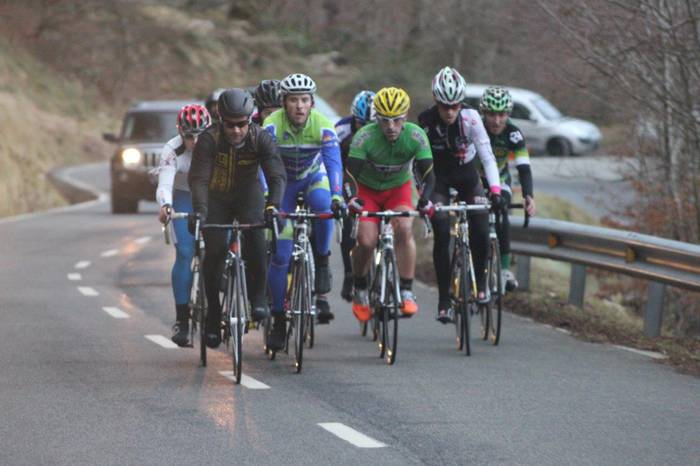 Pedalei eragiten despeditu zuten urtea txirrindulariek