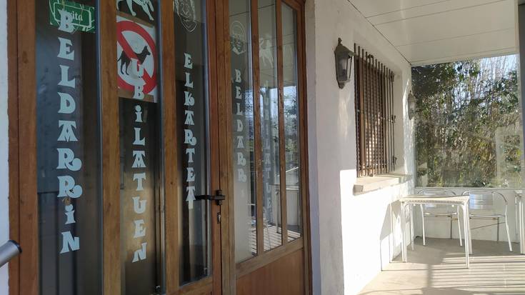 Udalak taberna-jatetxea errentan eman nahi du