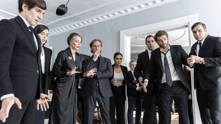 'Un funeral de locos' filmaren emanaldia