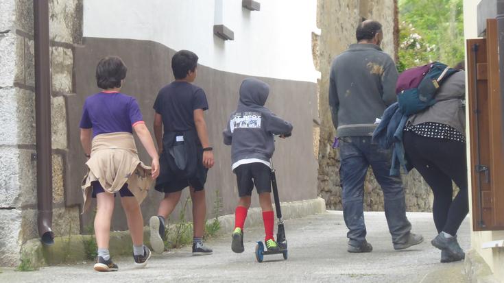 "Guk euskara ardatz hartzera animatzen dugu"