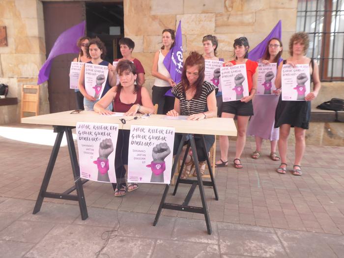 Festa ereduaren hausnarketa eta lanketa feminista eskatu dute