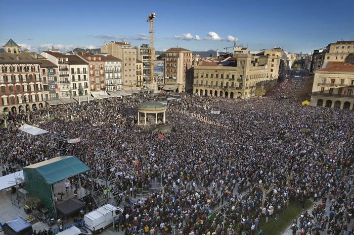 Gurasoendako “gero eta gehiago dira” manifestazioaren leloarekin bat egiten dutenak