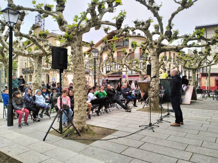 Bertsolaritzaren festa, Lakuntzan