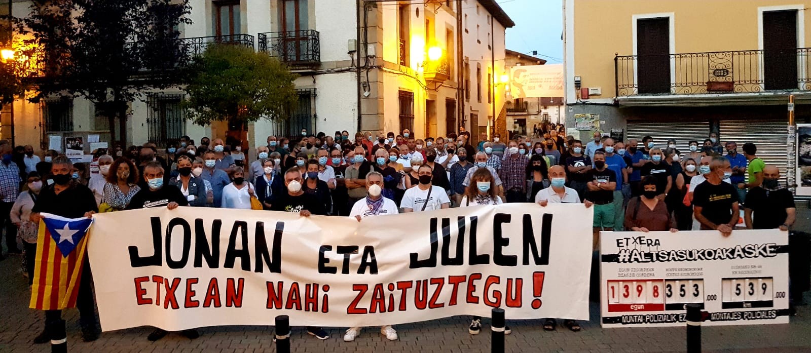 Jonan eta Juleni hirugarren gradua eman diete