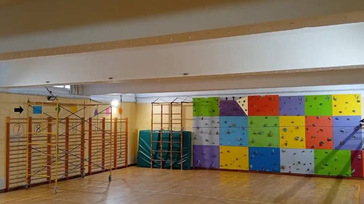 Hiru udal eraikinetan konponketak egin dituzte