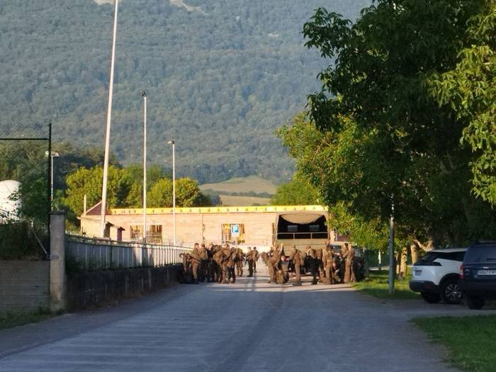 Militarrek ariketak egin zituzten Uharte Arakilen