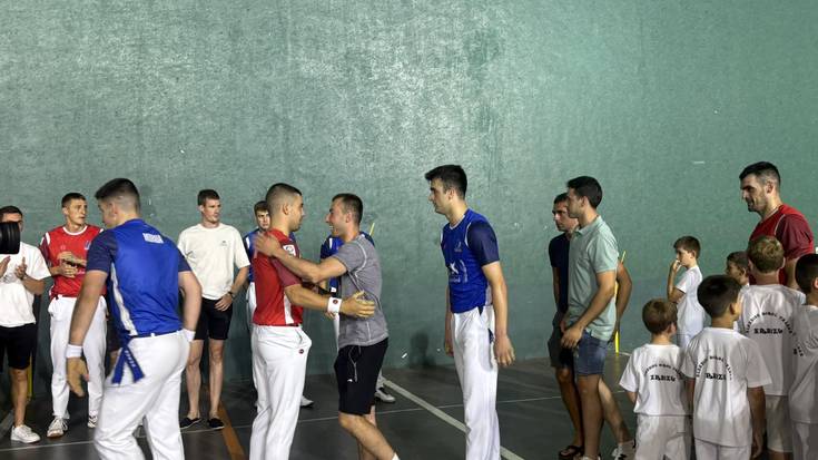 Joanes Bakaikoak aurrera egin du Sanferminetako lau eta erdian