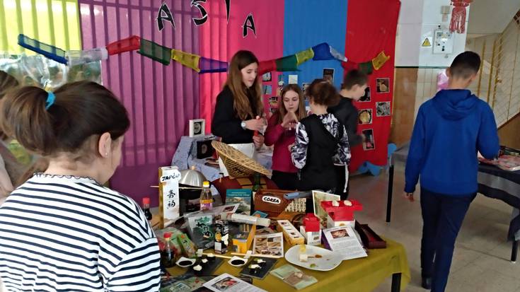 Irurtzungoa, liburuen plaza