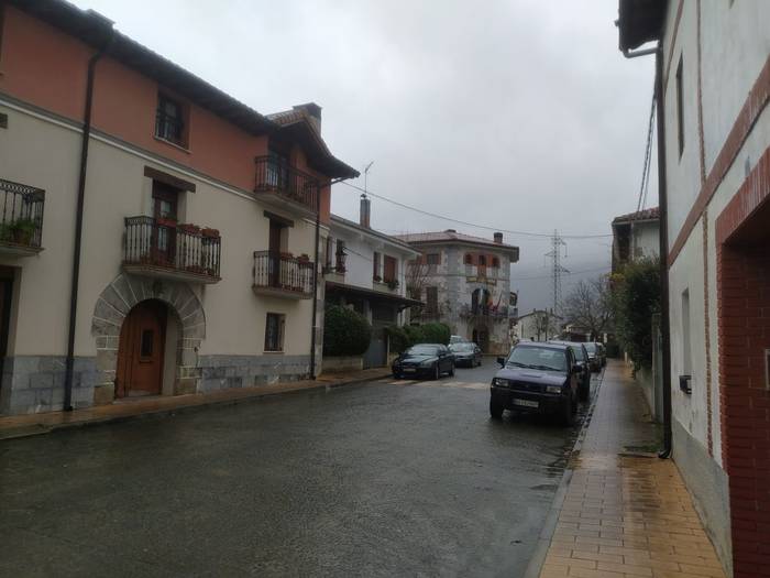 Udaletxeak teilatu berria du