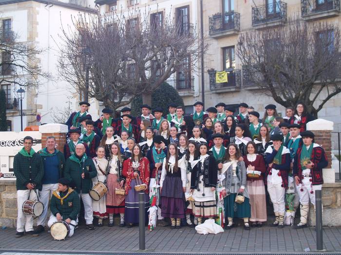 Santa Agedan gertatutakoa gaitzetsi dute kintoek