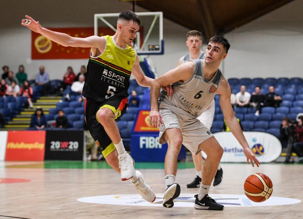 Iñigo Zabaloren Ballincollig 1. mailara igo da