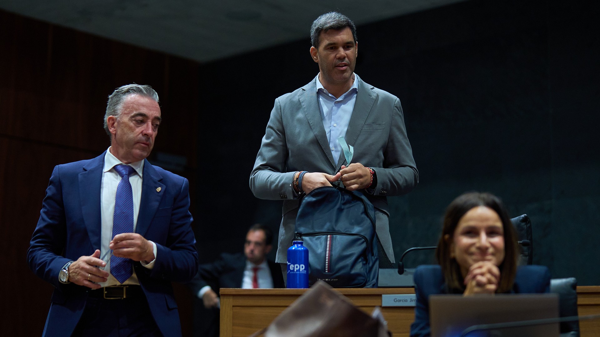 Parlamentuak AHTren Ezkioko lotura aztertzeko eskatu du