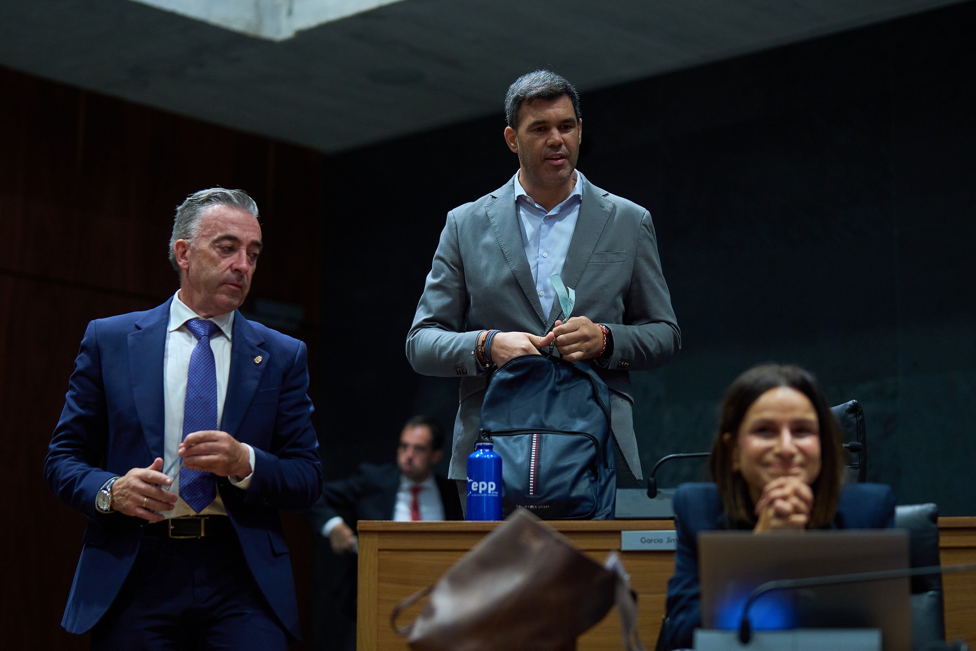 Parlamentuak AHTren Ezkioko lotura aztertzeko eskatu du