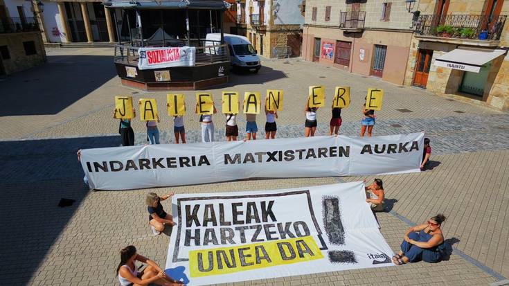 Itaiak "jaietan ere indarkeria matxistaren aurka kaleak hartzeko unea" dela adierazi du
